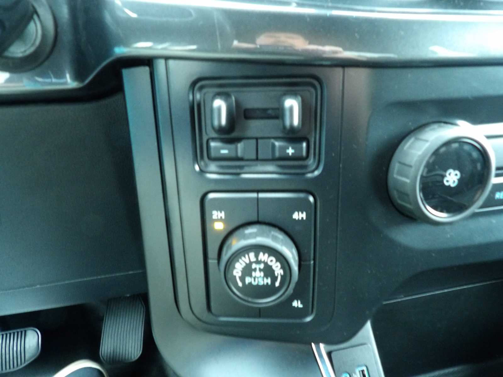 2022 Ford F-150 XL photo 21