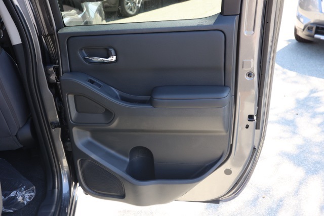 2026 Nissan Frontier Crew Cab SV photo 17