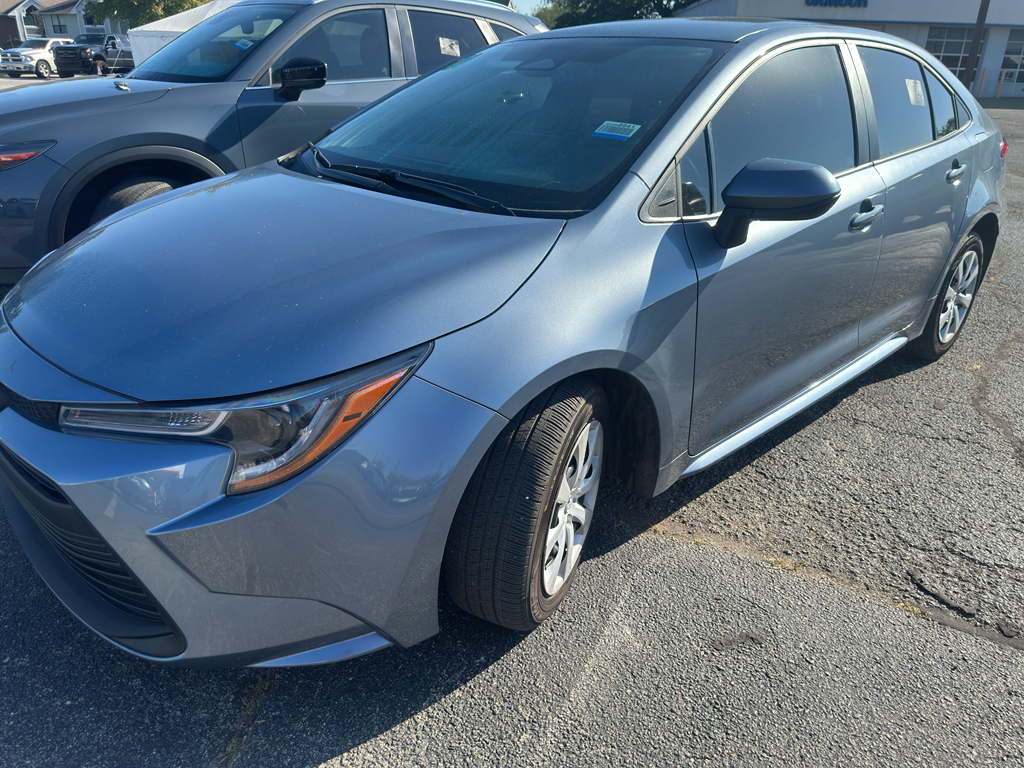 2024 Toyota Corolla LE photo 2