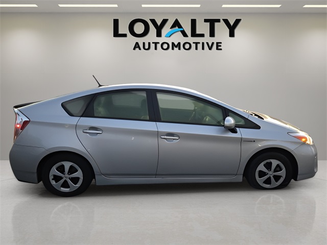 2015 Toyota Prius Four photo 4