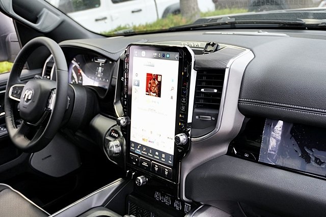 New 2026 Bright White Clear-Coat Exterior Paint RAM Laramie image 14