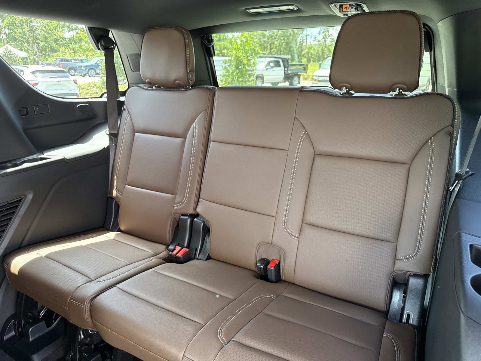 2025 Chevrolet Tahoe High Country photo 11