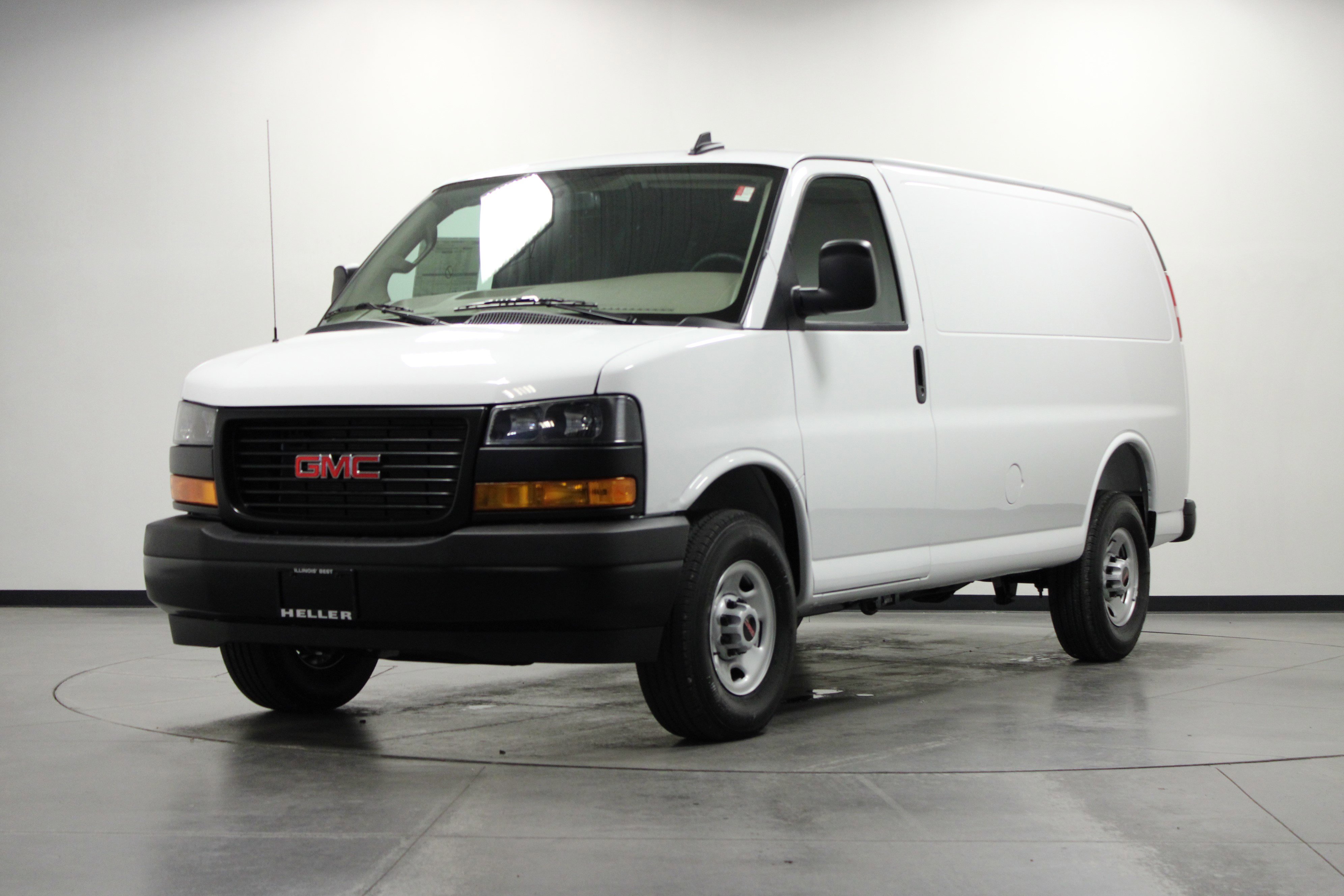 2025 Gmc Savana Cargo 2500 photo 7