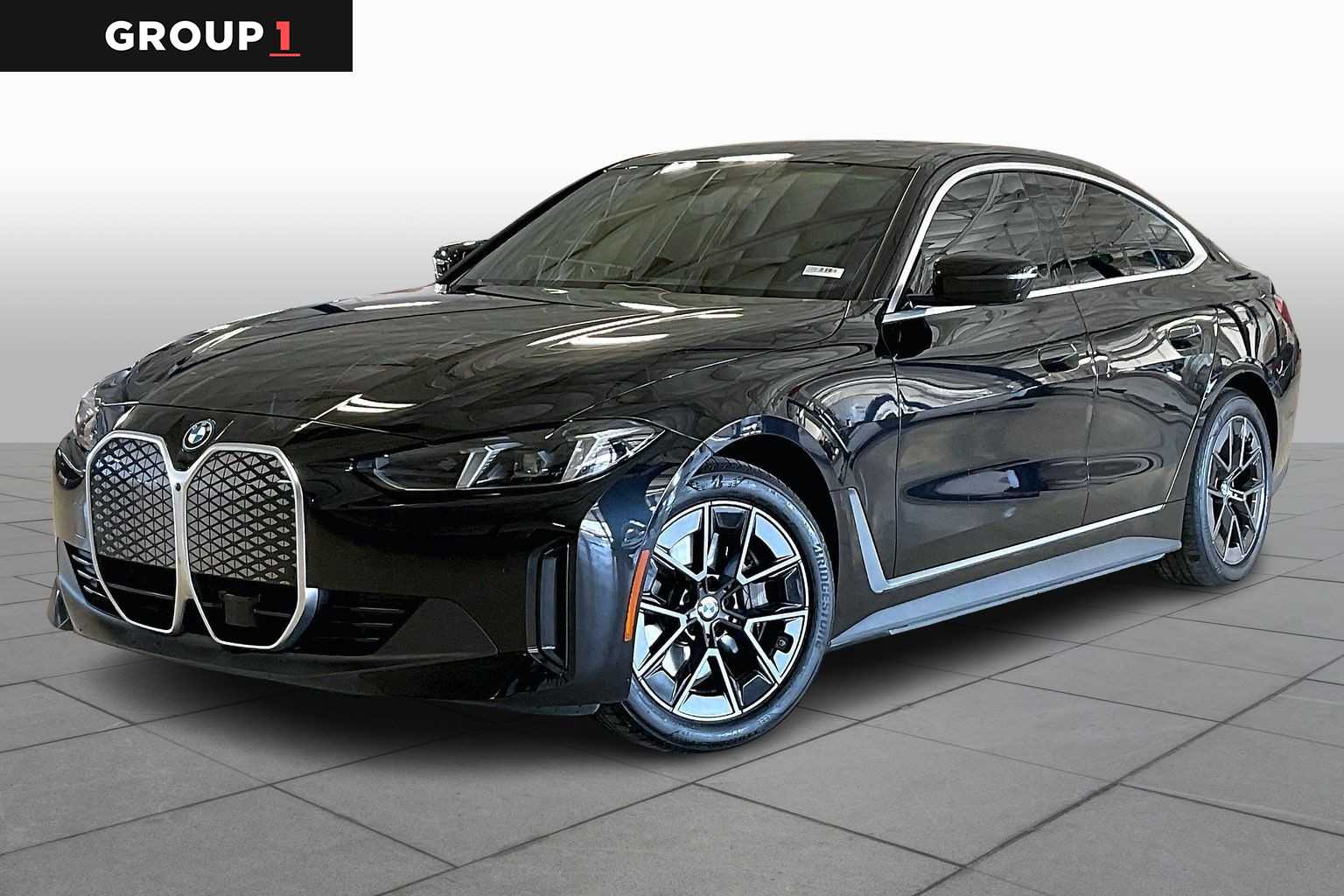 2025 BMW i4 40's photo