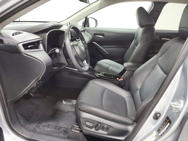 2023 Toyota Corolla Cross XLE photo 15