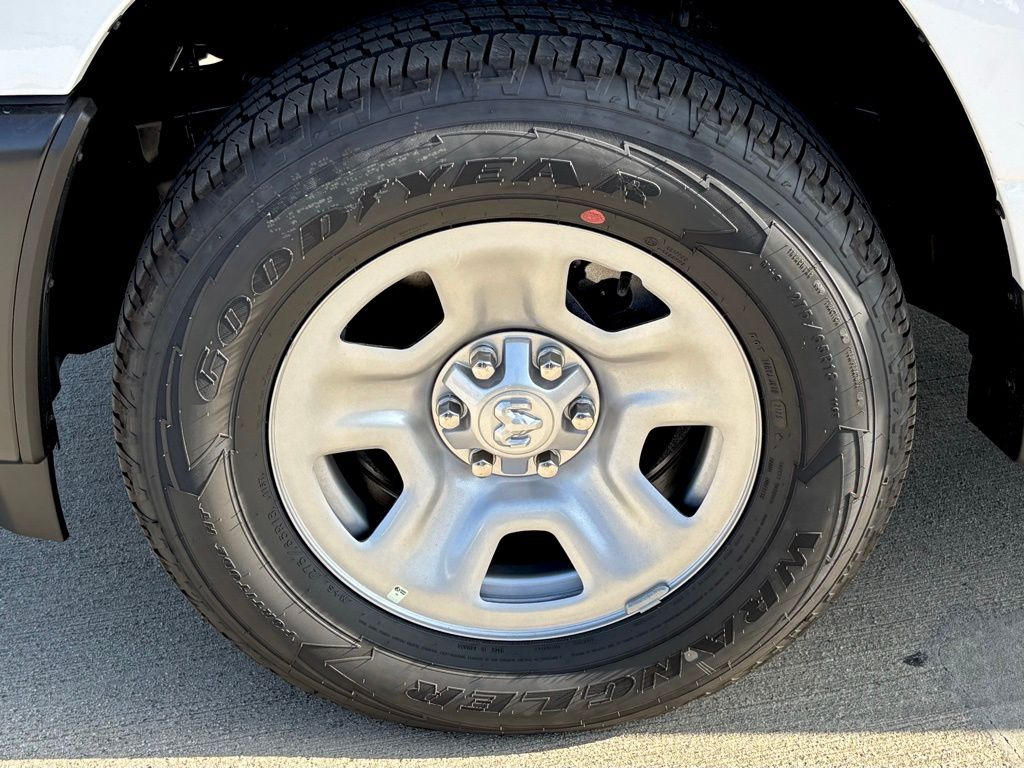2026 Ram 1500 Tradesman photo 21