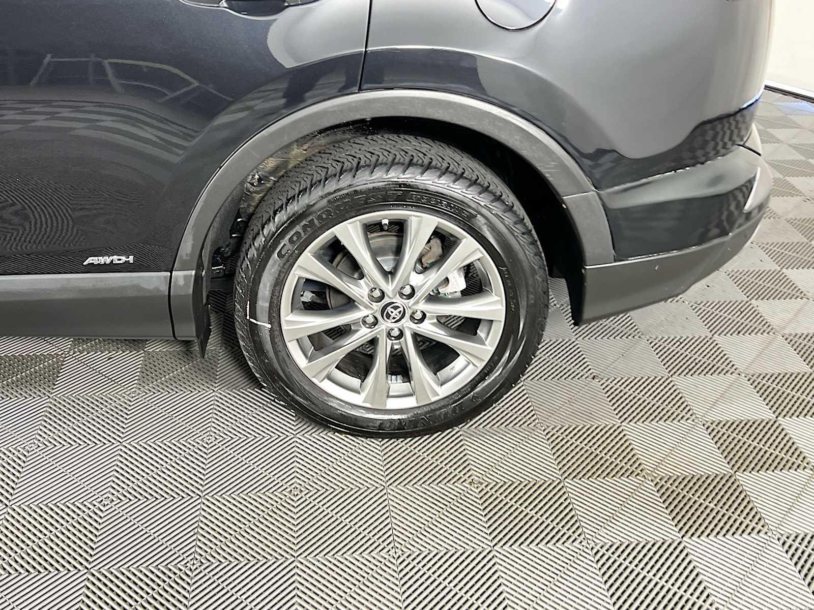 2018 Toyota RAV4 Hybrid Limited photo 30