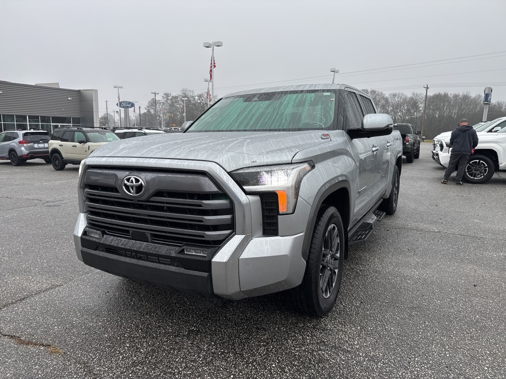 2023 Toyota Tundra Limited's photo