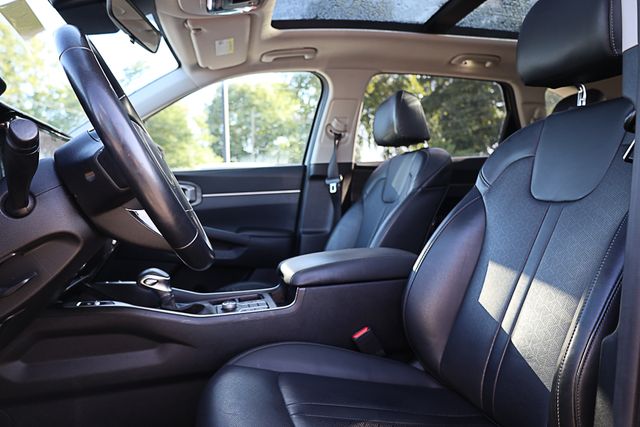 2022 Kia Sorento S photo 8