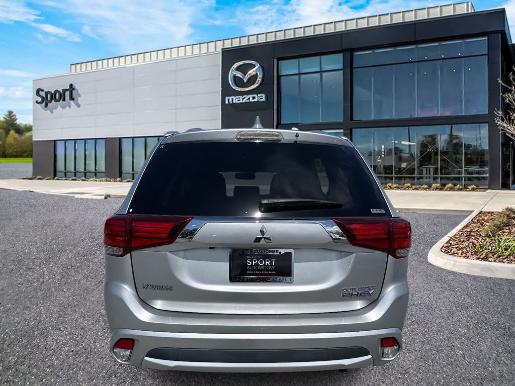 2018 Mitsubishi Outlander PHEV SEL photo 3