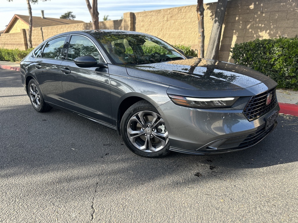 Used 2024 Gray Honda EX-L image 1