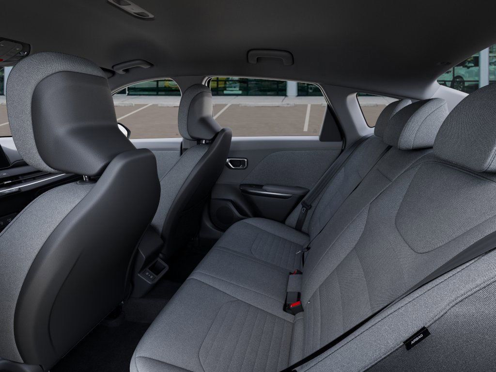 2025 Kia K4 EX photo 18