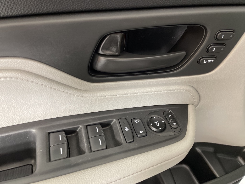 2020 Honda Odyssey EX-L photo 14