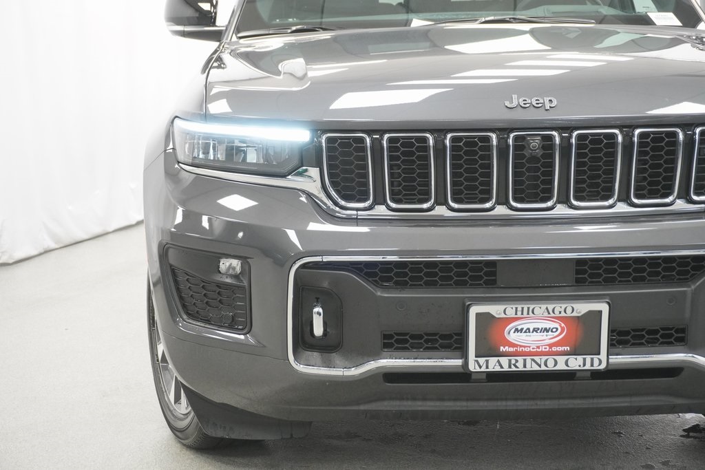 2024 Jeep Grand Cherokee Overland photo 3