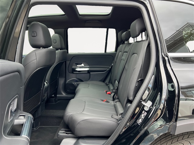 2025 Mercedes Benz GLB 250 4MATIC photo 13