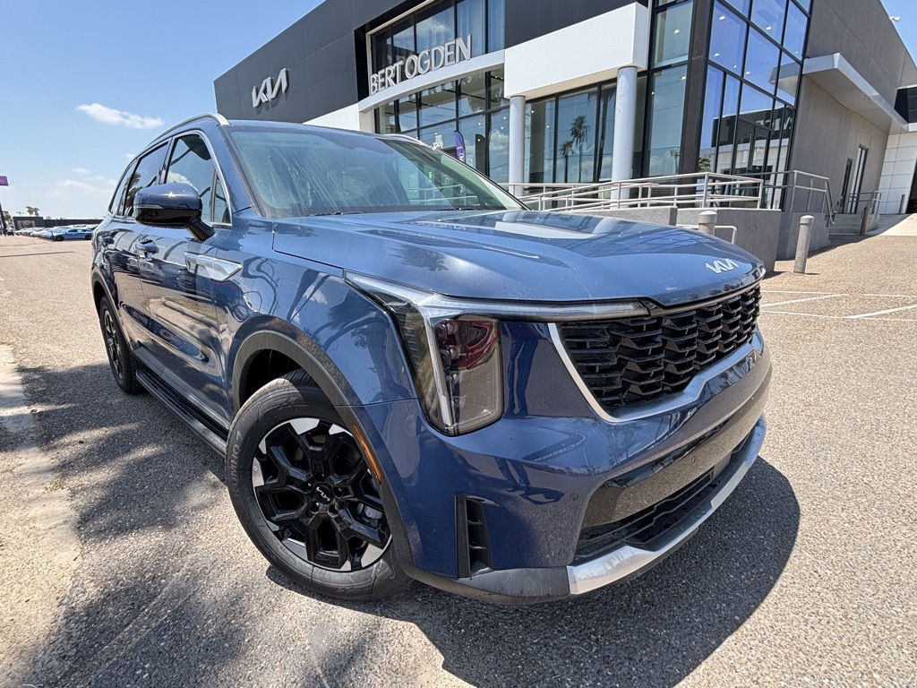 2025 Kia Sorento S's photo