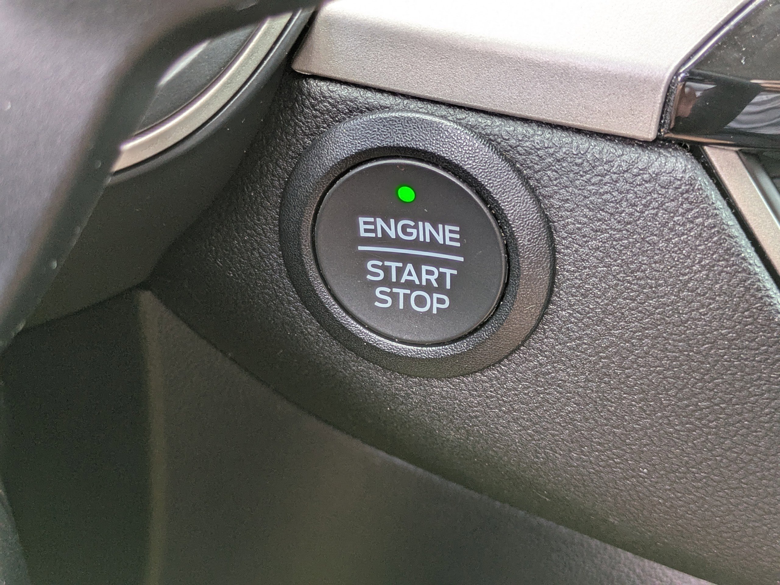 2022 Ford Escape SEL photo 23