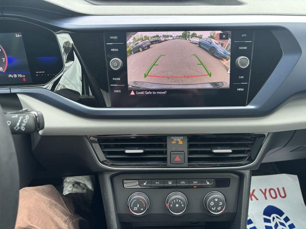2022 Volkswagen Taos SE photo 17