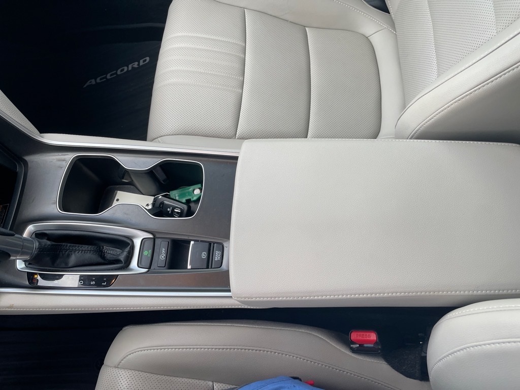 2021 Honda Accord EX-L photo 17
