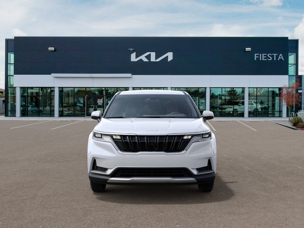2024 Kia Carnival LX photo 2