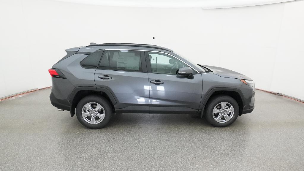 2025 Toyota RAV4 XLE photo 25