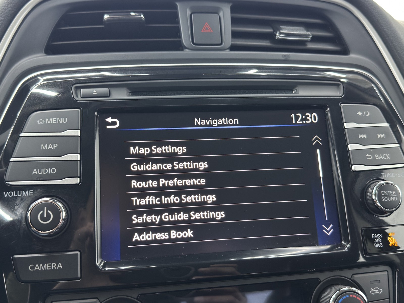 2023 Nissan Maxima SV photo 25