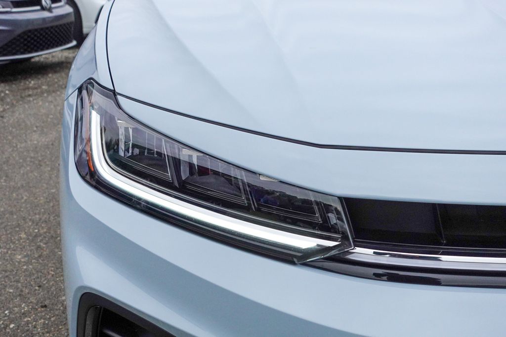 2026 Volkswagen Jetta 1.5T Sport photo 3