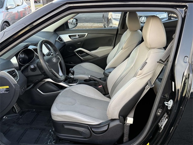 2012 Hyundai Veloster Base photo 11