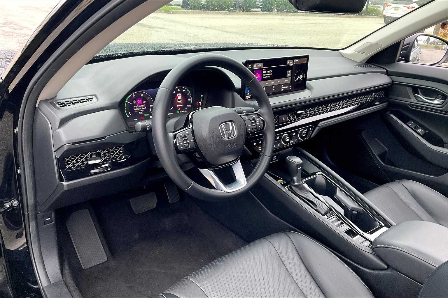 2023 Honda Accord Hybrid Touring photo 15