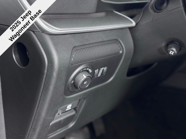 2025 Toyota RAV4 LE photo 15
