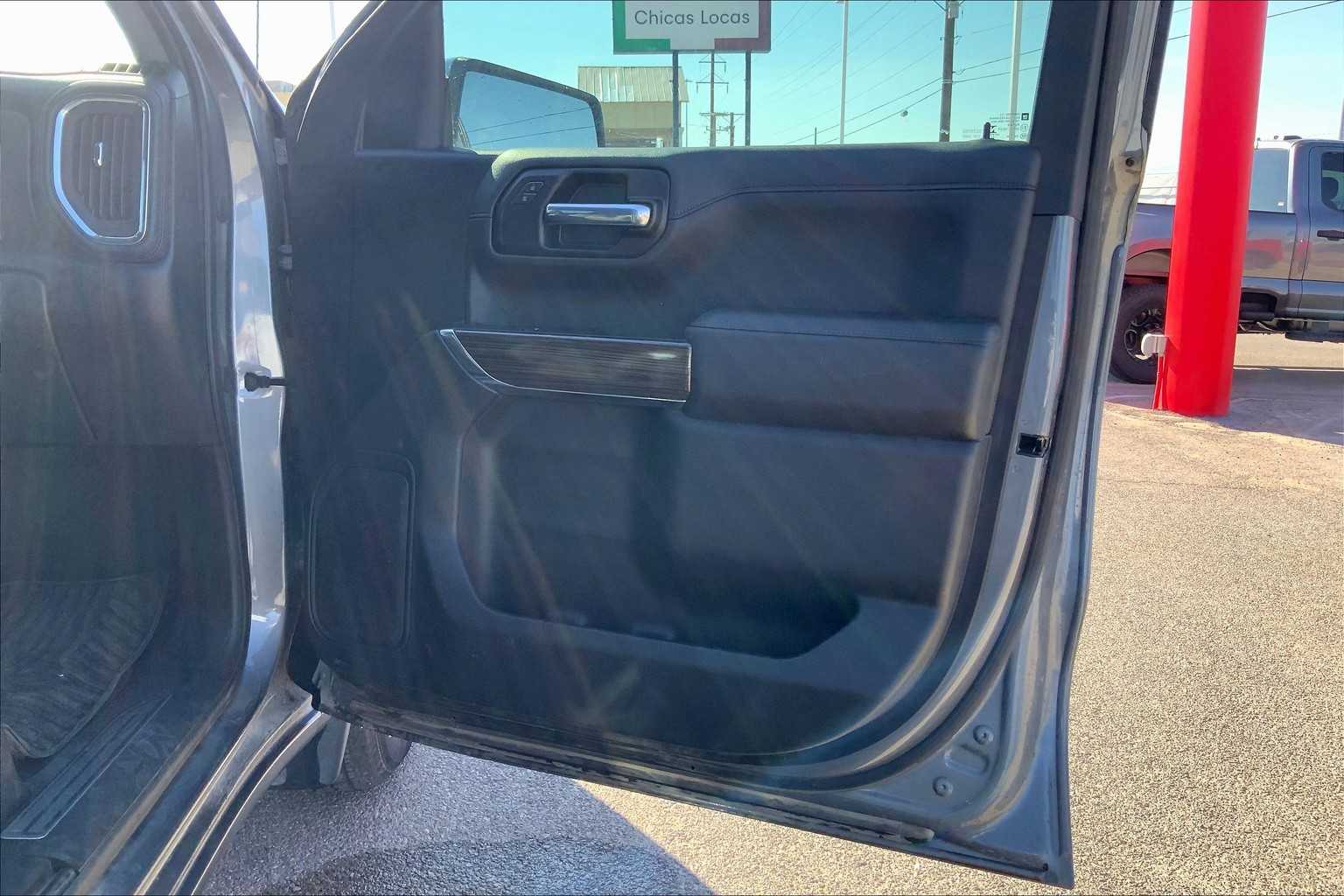 2021 Chevrolet Silverado 1500 LT photo 21