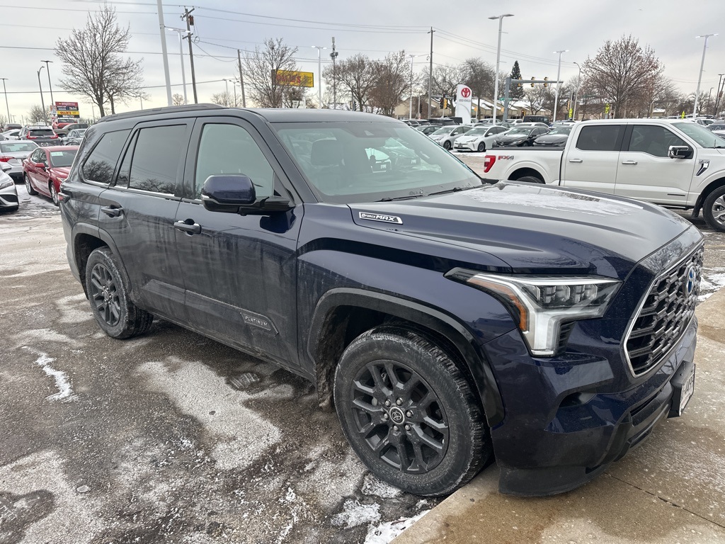 2023 Toyota Sequoia Platinum's photo