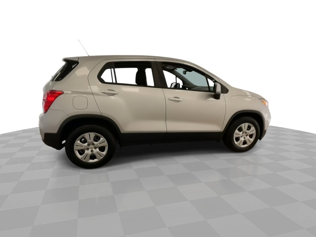Used 2017 Chevrolet Trax LS with VIN KL7CJKSB9HB159035 for sale in Dayton, OH