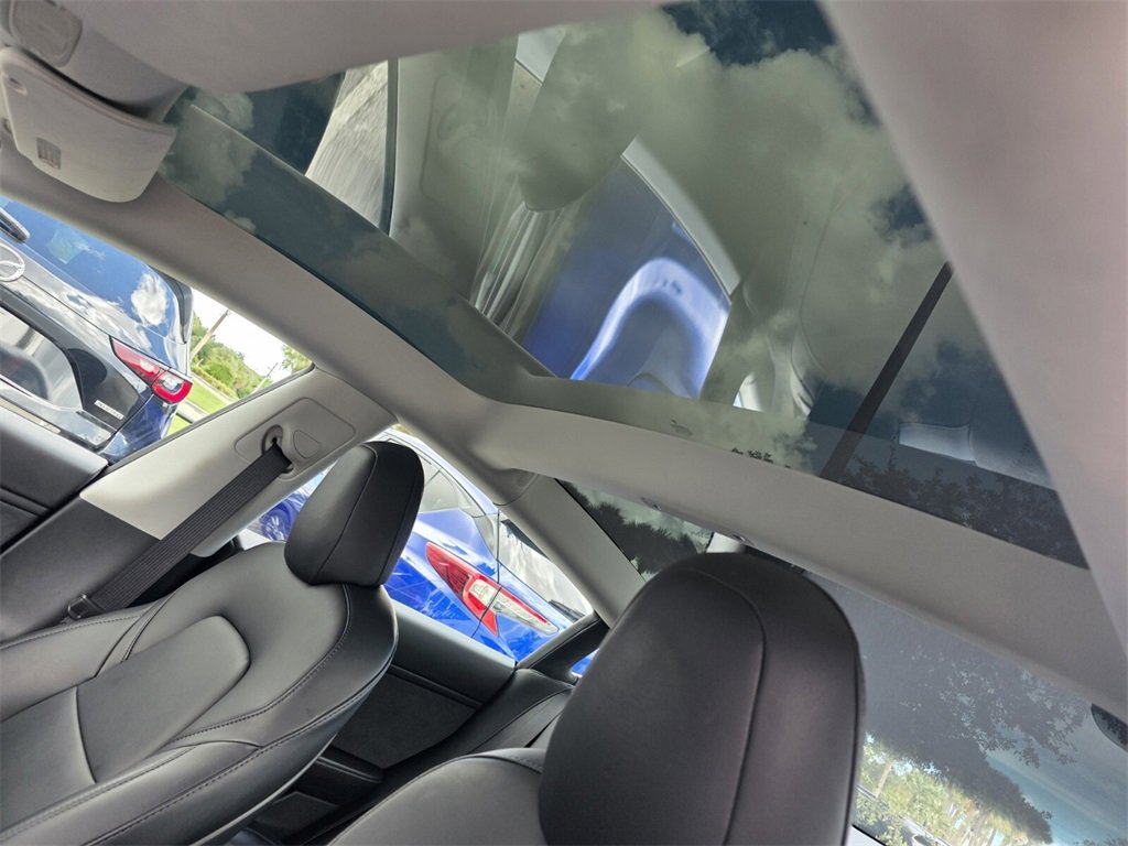 2021 Tesla Model 3 Performance photo 12