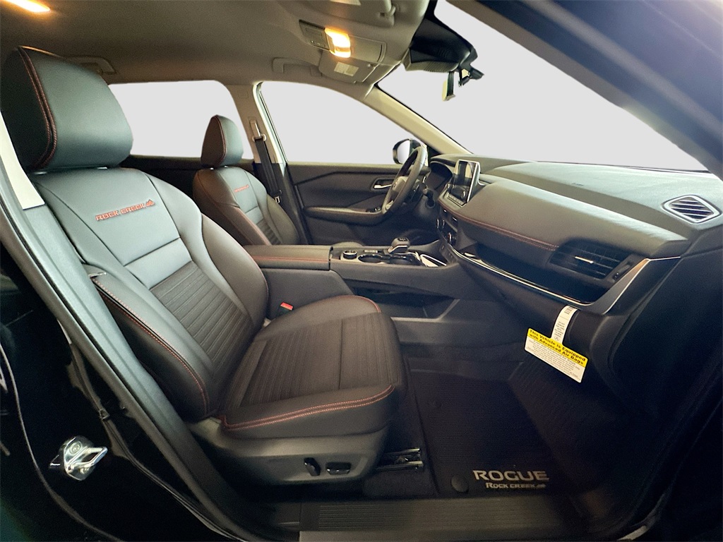 2026 Nissan Rogue SV photo 9
