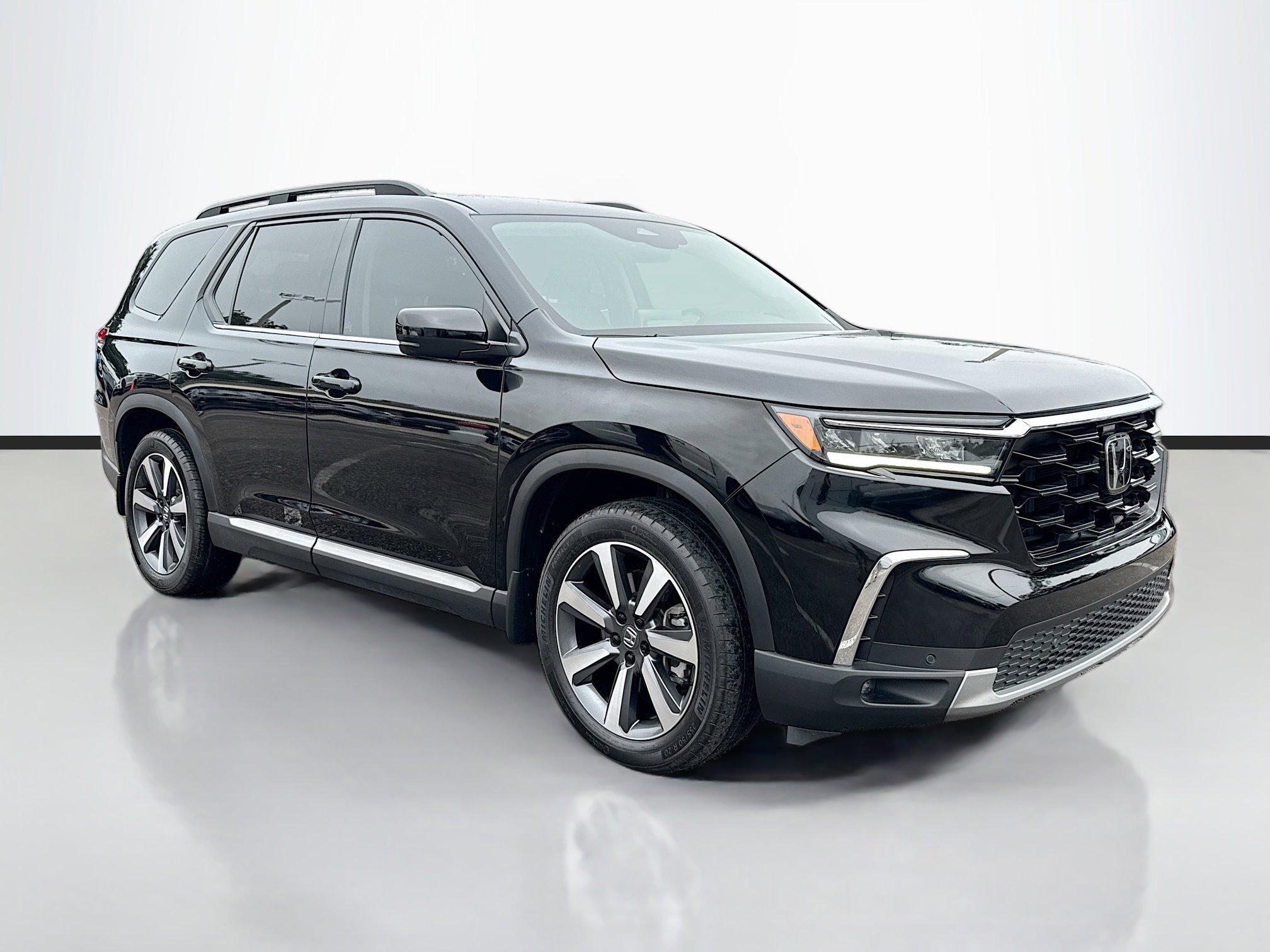 2025 Honda Pilot Touring's photo