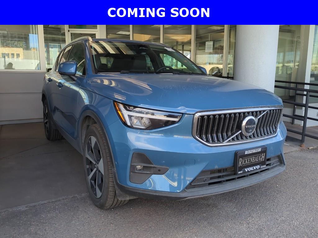 2025 Volvo XC40 Plus's photo