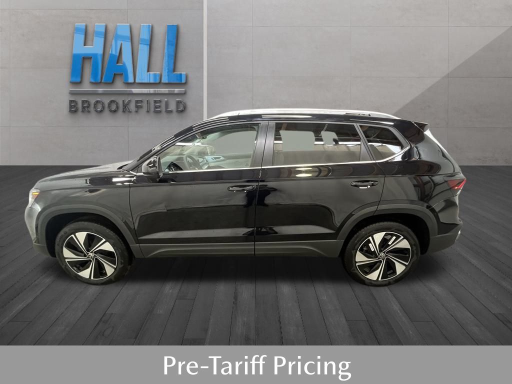 2025 Volkswagen Taos SE photo 2