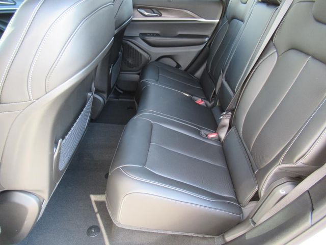 2025 Jeep Grand Cherokee Limited photo 27
