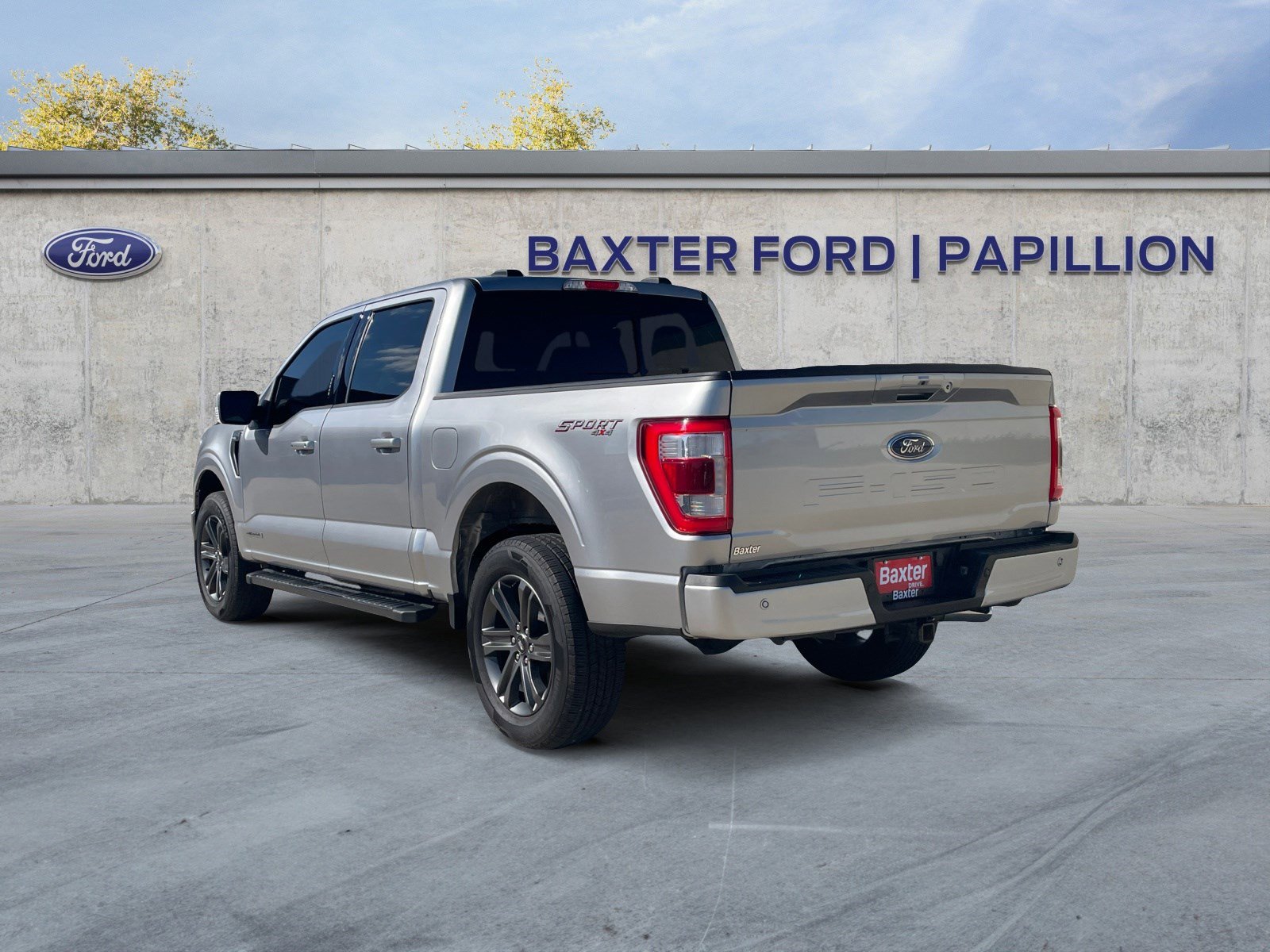 2023 Ford F-150 Lariat photo 3