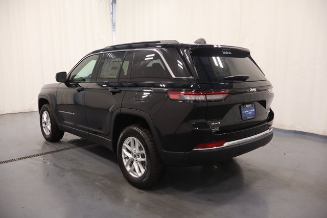 2025 Jeep Grand Cherokee Laredo X photo 3