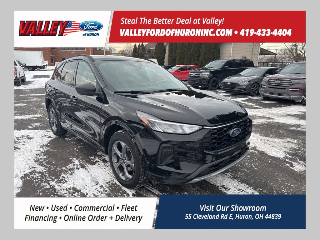 2023 Ford Escape ST-Line's photo