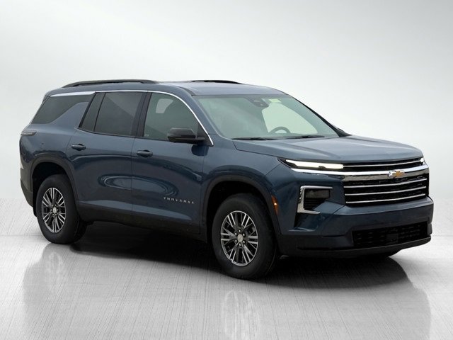 2026 Chevrolet Traverse photo 2