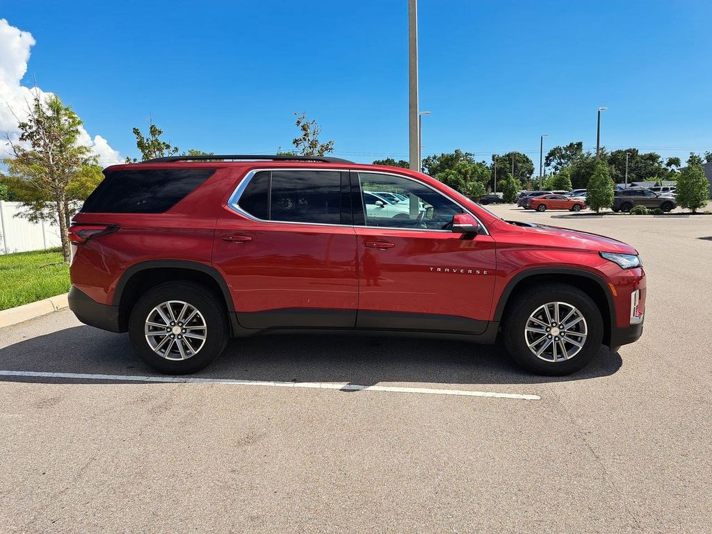 2023 Chevrolet Traverse photo 3