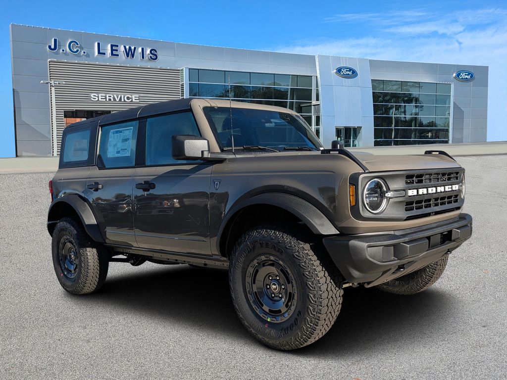 2025 Ford Bronco 4-Door Base's photo