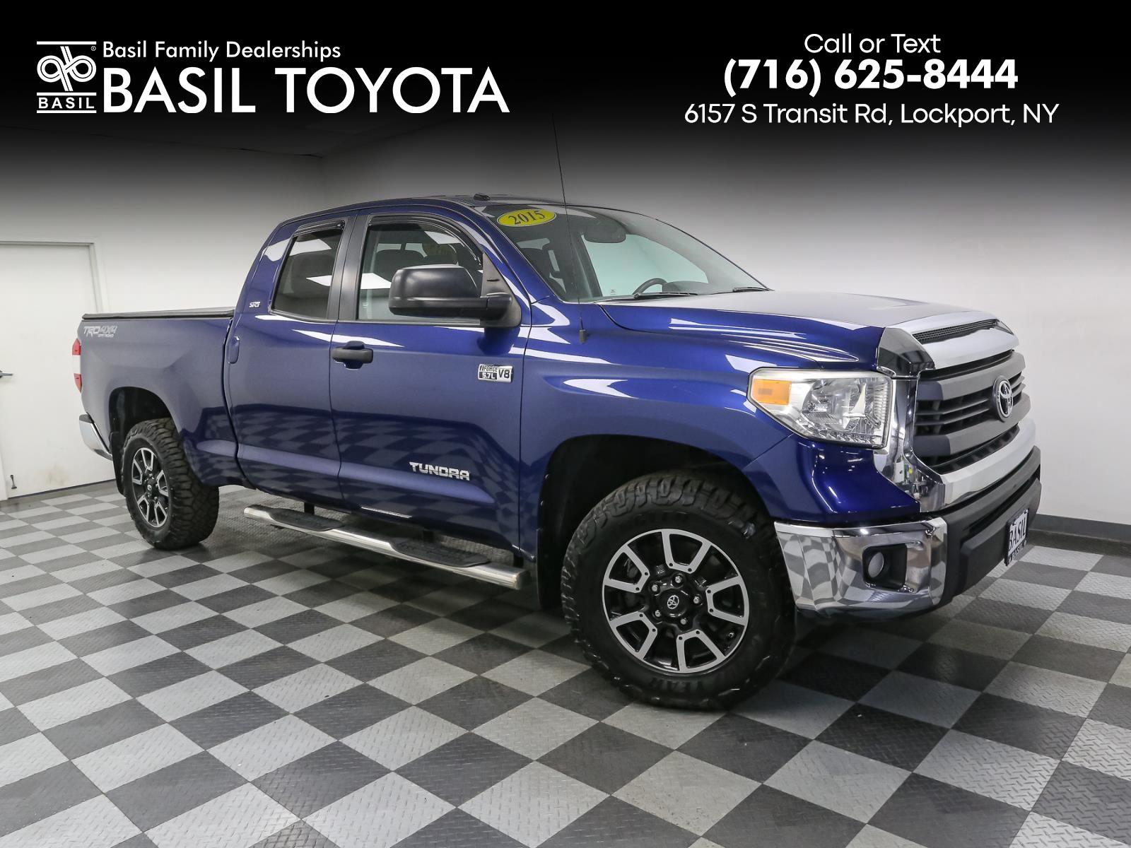 2015 Toyota Tundra SR5's photo