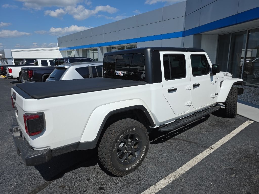 2024 Jeep Gladiator Willys photo 3
