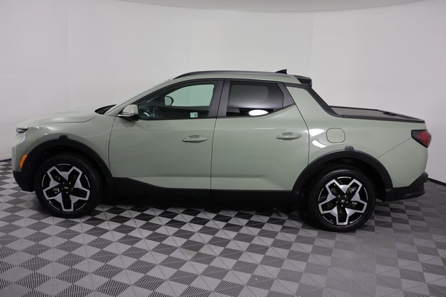 2024 Hyundai Santa Cruz Limited photo 2