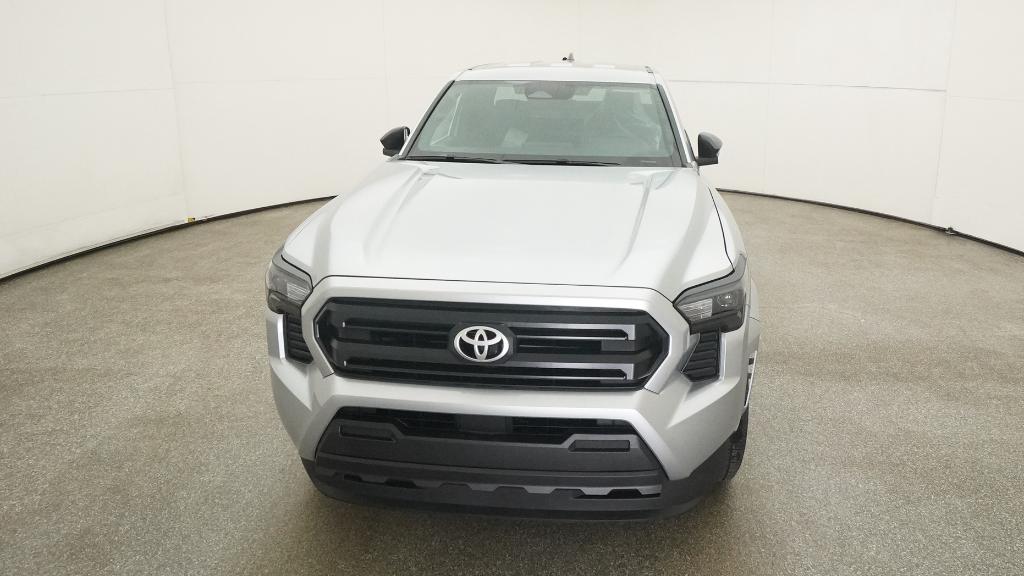 2025 Toyota Tacoma SR XtraCab photo 2