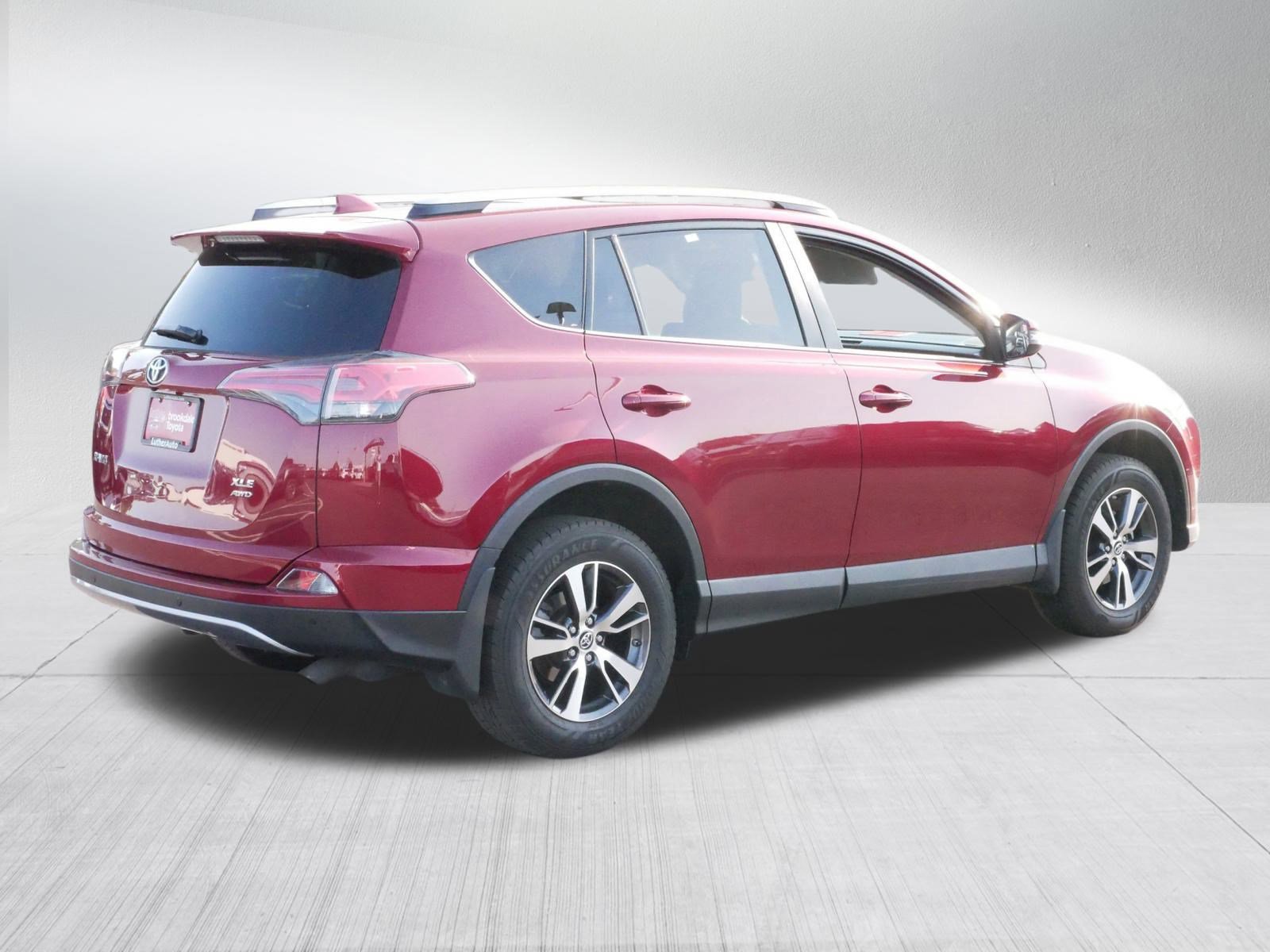 2018 Toyota RAV4 XLE photo 7